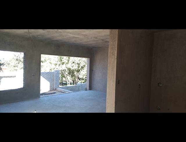 3 BEDROOM FREESTANDING FOR SALE IN CASHAN